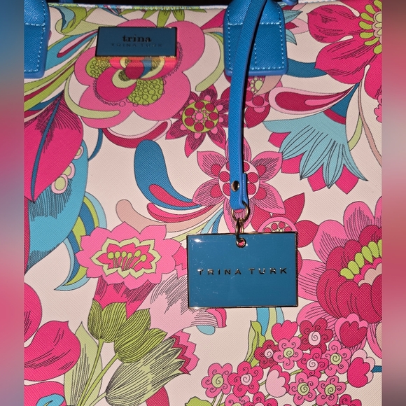 Trina Turk Summer Floral Handbag with NWOT - Picture 5 of 7